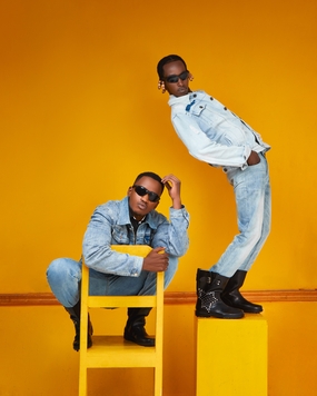 欧美时尚戴墨镜帅哥写真摄影图片